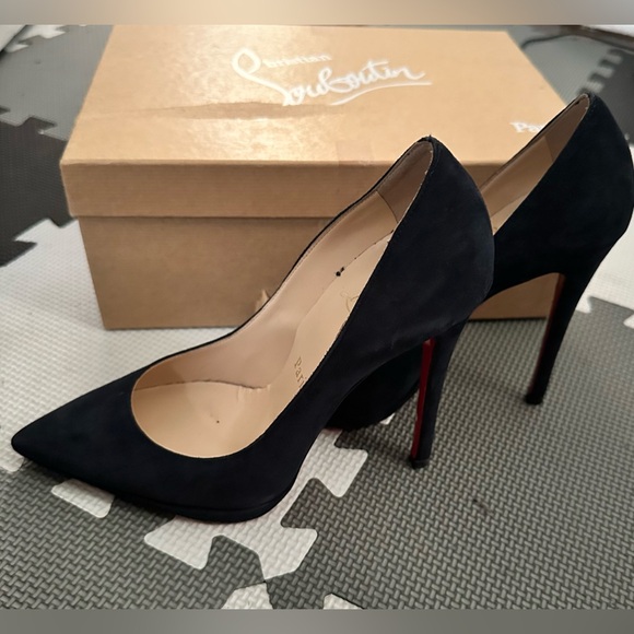Christian Louboutin Heels size 38, black + Red Bottoms - Picture 2 of 3